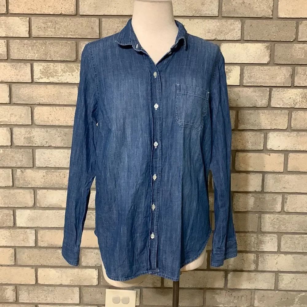 3for$20 old navy shirt small